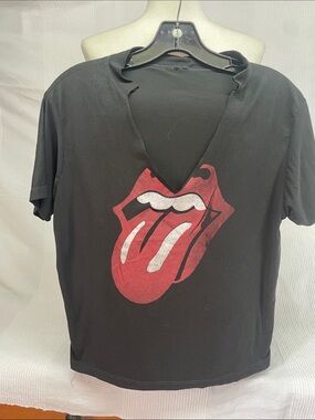 Y2K Rolling Stones Graphic Tee with Red Tongue Design
